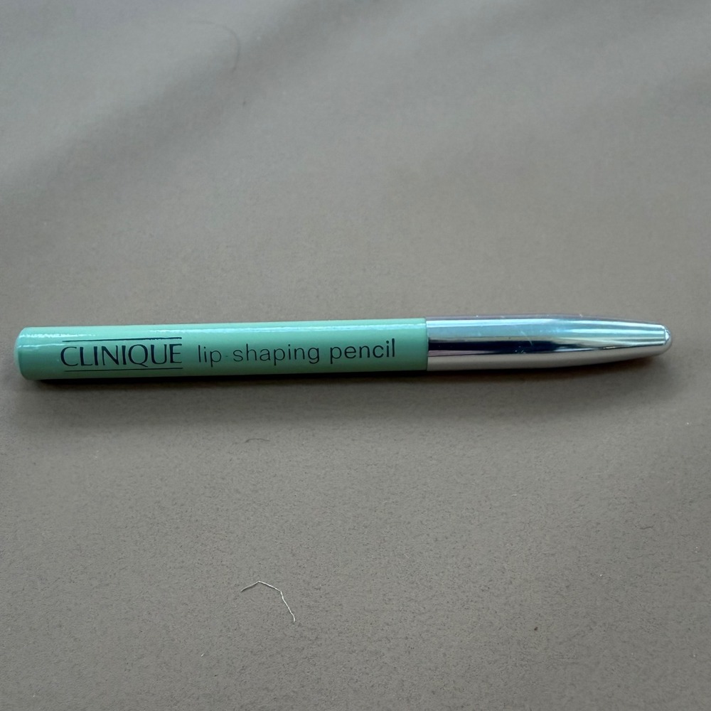 Clinique Lip Shaping Pencil 05 Raisin Travel Size .03oz 0.8g Lip Liner New‎